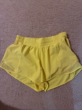 Lululemon Women's Elastic Waist Athletic Shorts